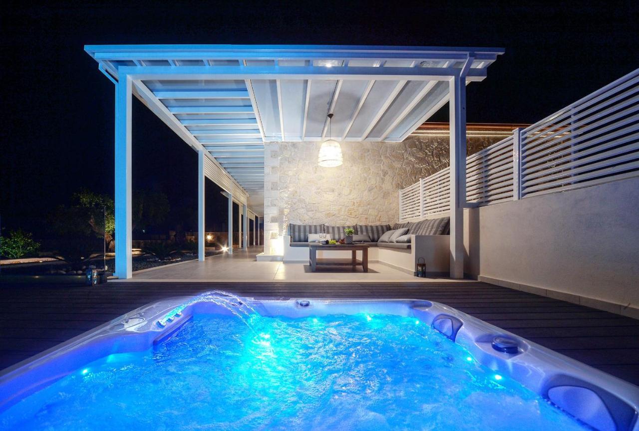 Paxos Luxury Living Junior Suites Gaios Exterior photo